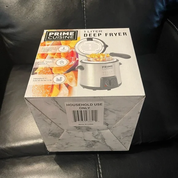 Silver and Black Cookware Set for Modern Kitchens - Picture 5 of 5